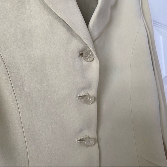 VTG 100% Silk Muted Green Hourglass Suit Blazer Skirt Set | 4-6 - Picture 7 of 16